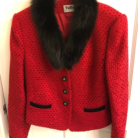 Tullo 2 piece ladie's ensemble with black fox collar - Picture 9 of 10